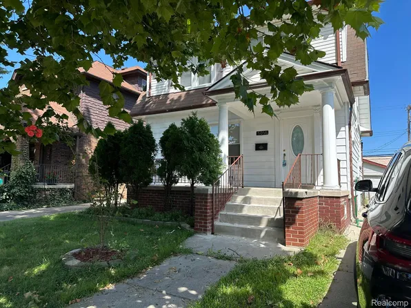 5056 Maple St, Dearborn, MI 48126