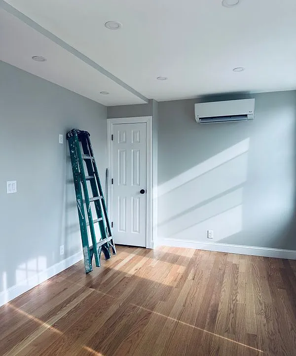 8 Burke St
