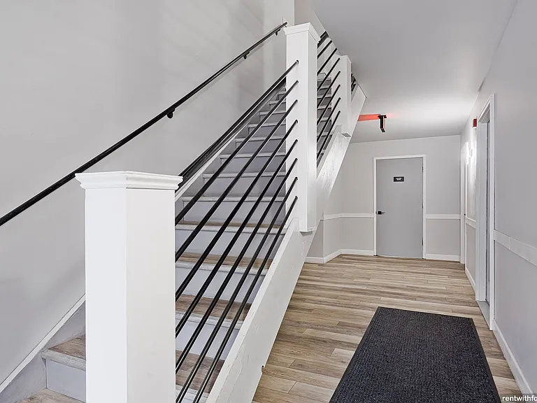 3610 W Spencer St — Photo 16