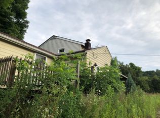 12899 Lawnfield St SW, Beach City, OH 44608