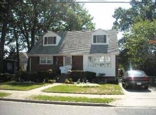2586 Natta Blvd, Bellmore, NY 11710