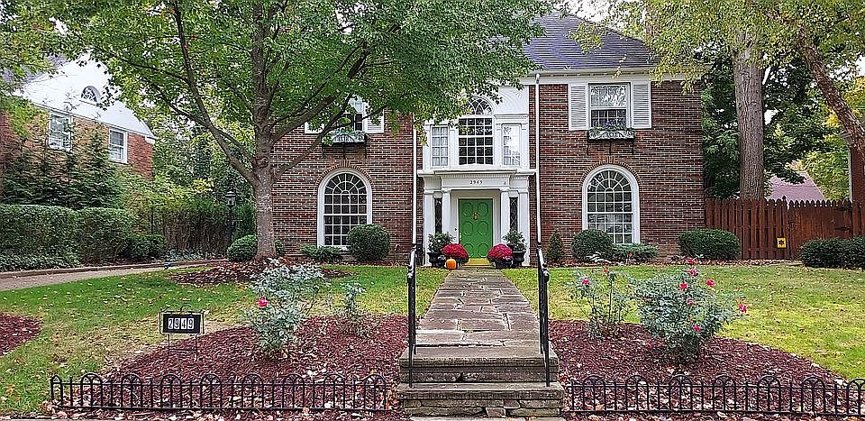 Welcome to 2949 Manchester Road