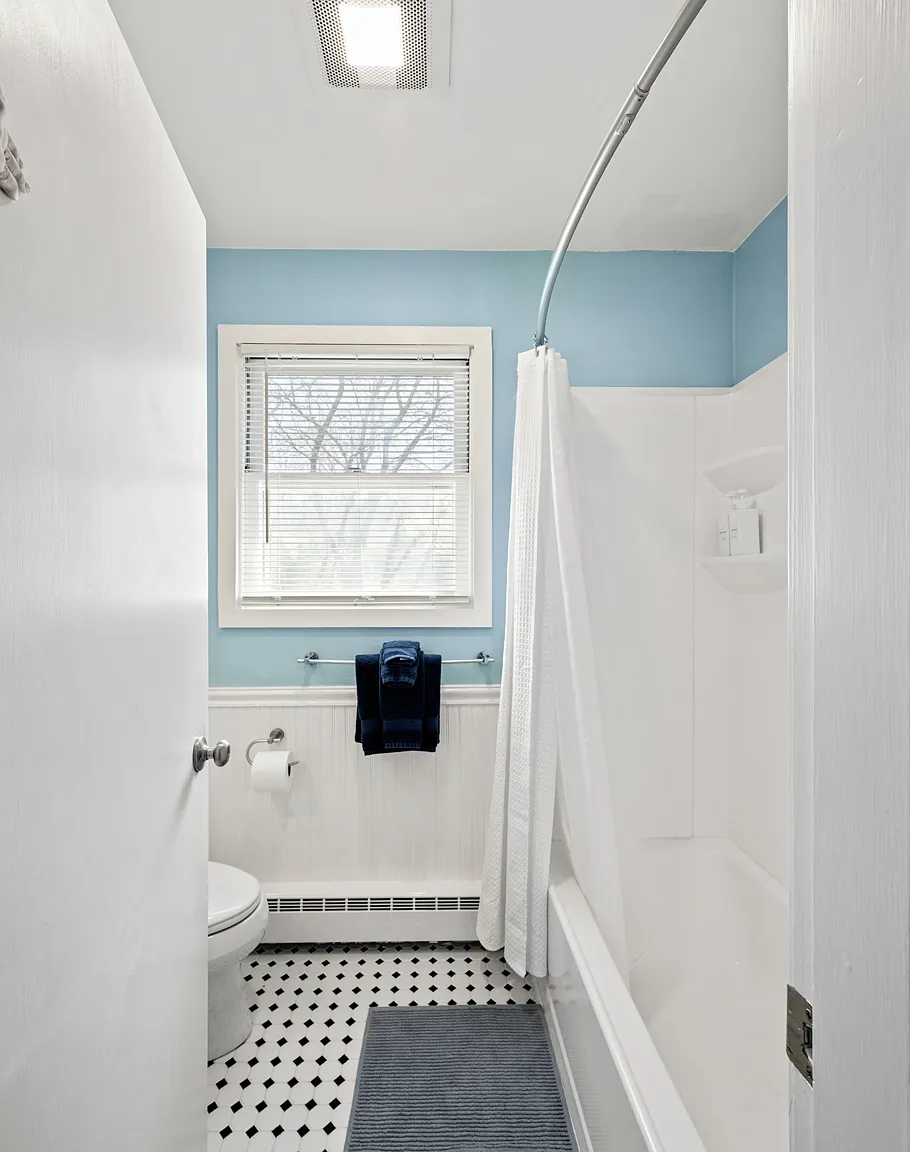 70 Summit Rd — Photo 2