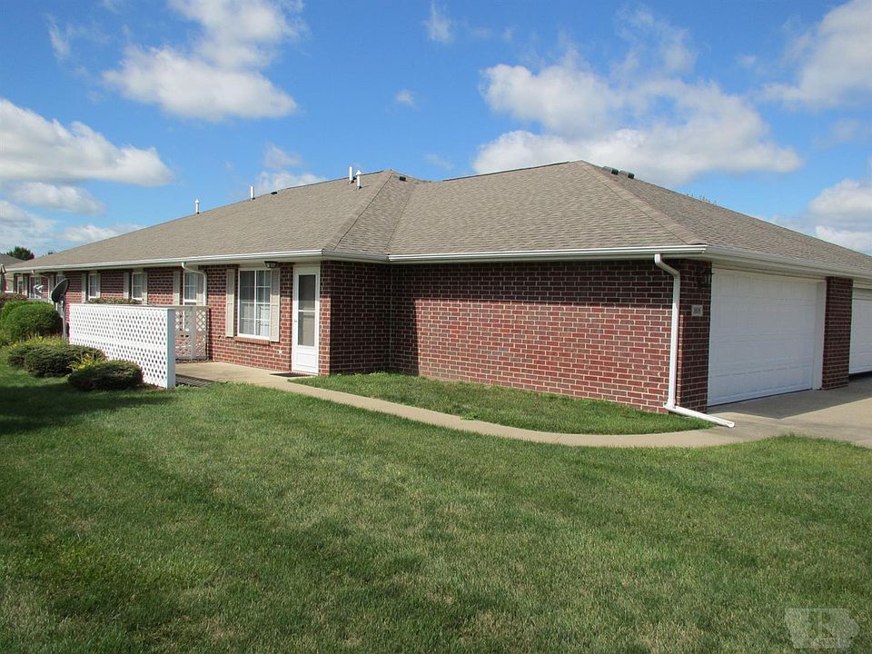 1st image of 1806 E Ravenwood Ln