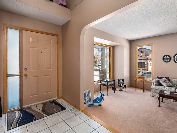 5th image of 238 Hawktree Bay NW