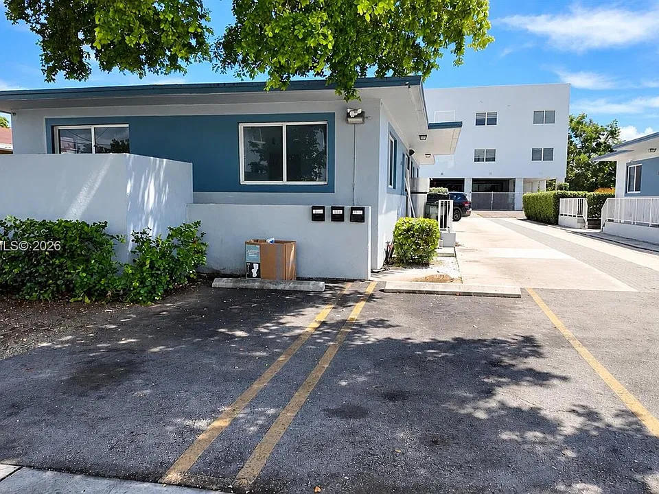 3737 NW 20th Ave #3737