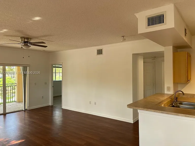 2412 Centergate Dr #201 — Photo 8