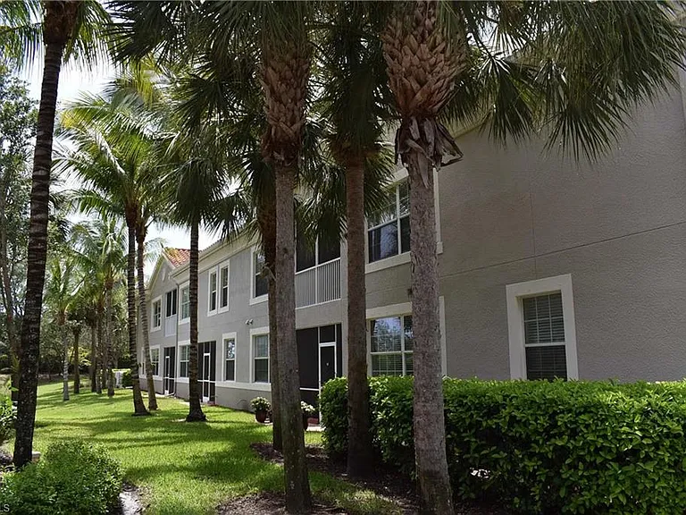 23420 Alamanda Dr #202 — Photo 12