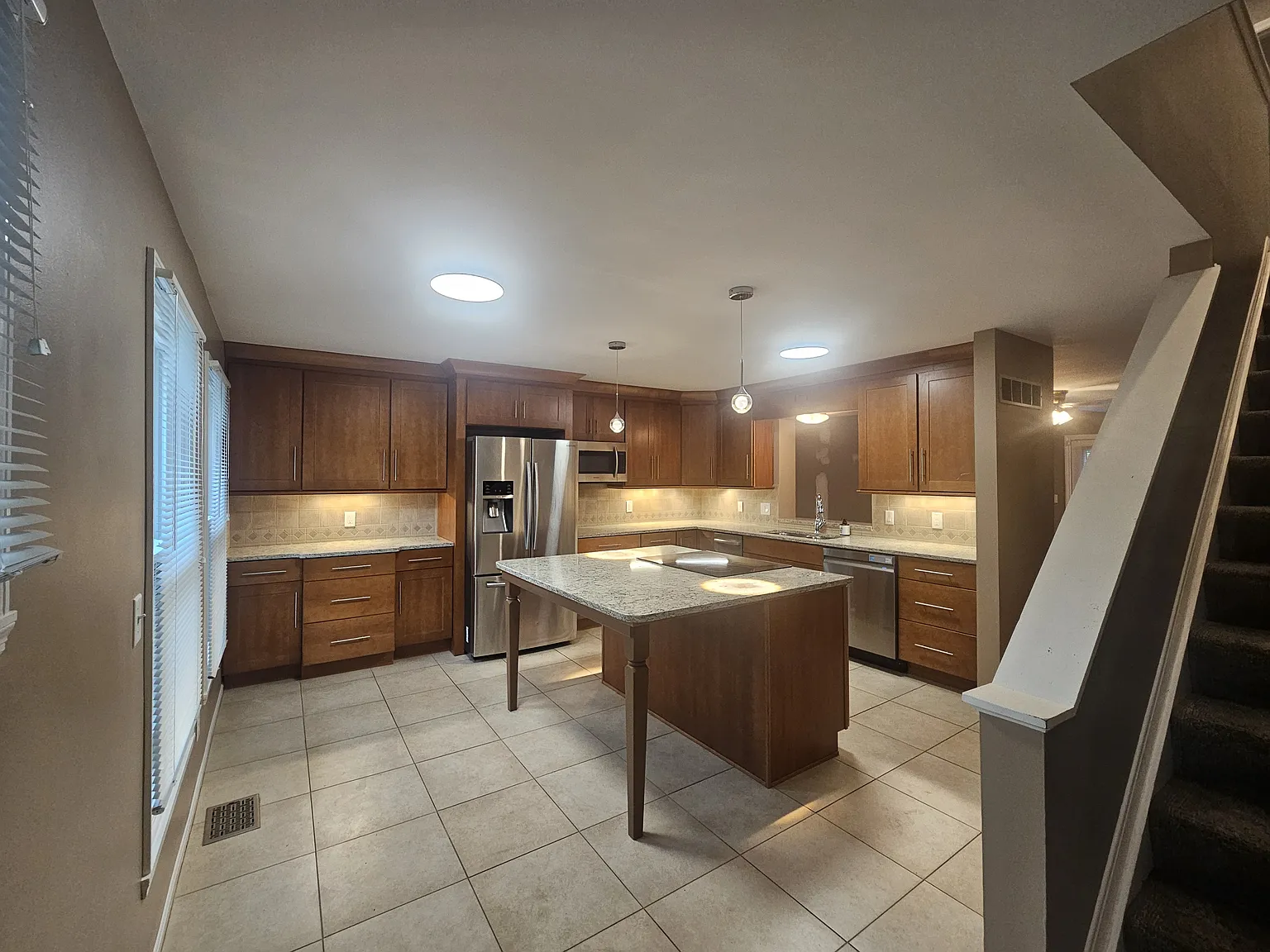 3 bed, 1538 sqft, $2,695 — Photo 4