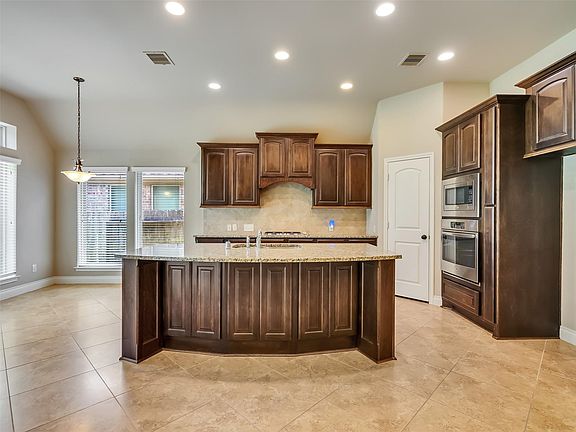 3rd image of 4131 N Creekmont Dr