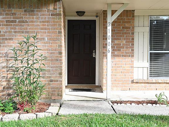 Inviting entry to your new home!