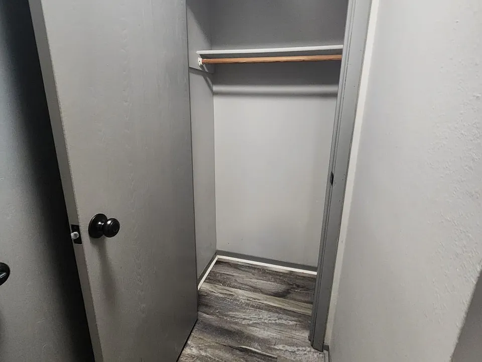 10808 Pratt Plz #20
