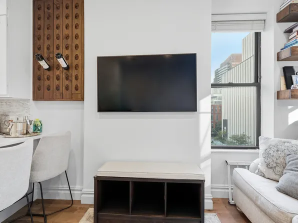 453 West 54th Street image 7 of 16