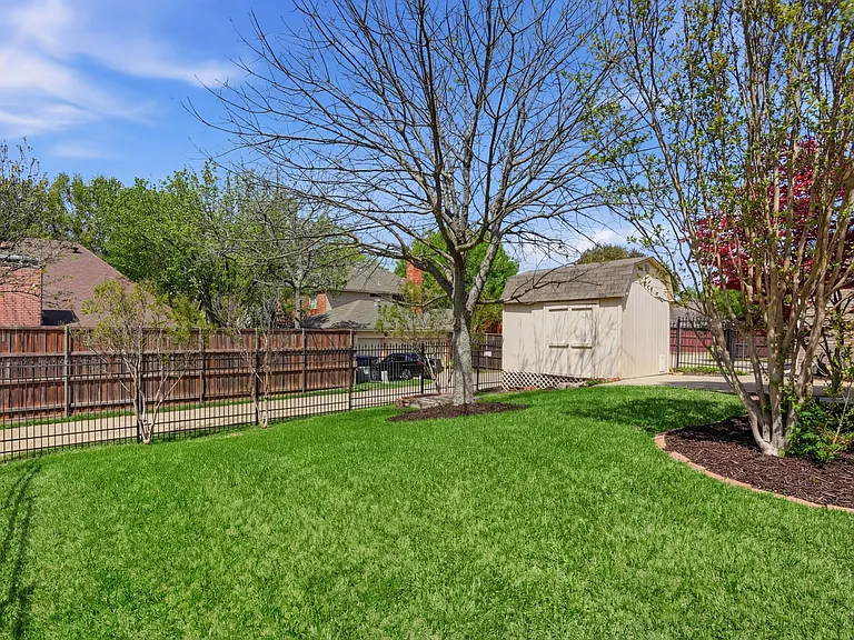 6613 Barclay Ln — Photo 40
