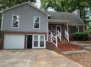 4 Polaris Cir, Birmingham, AL 35215