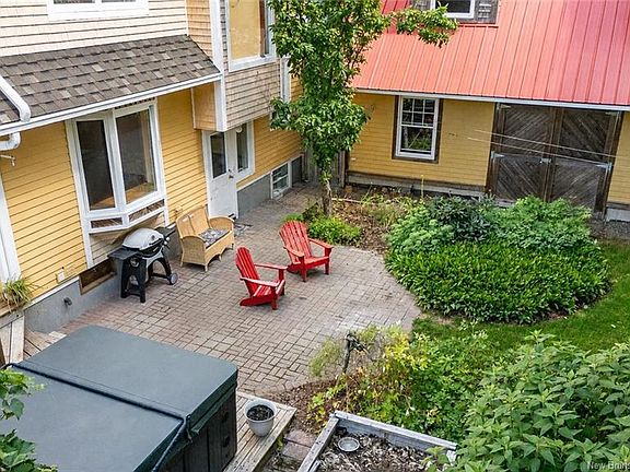 4th image of 304 Connaught St