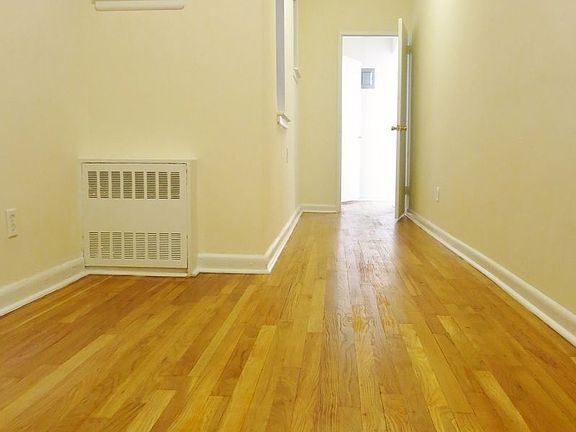 5th image of 207 E 89th St APT C14