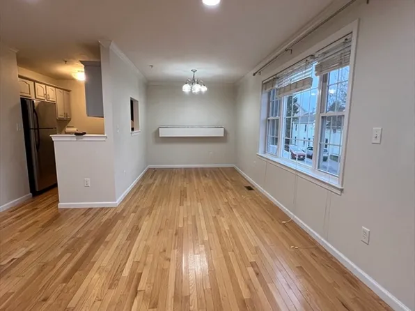 39 Shelby St Unit 1, Worcester, MA 01605