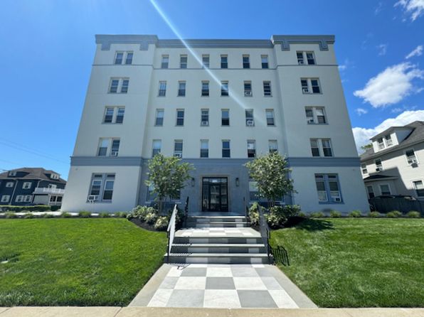 201 Lareine Ave APT 201