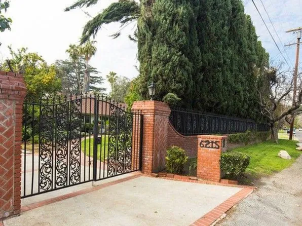 6215 Allott Ave, Van Nuys, CA 91401