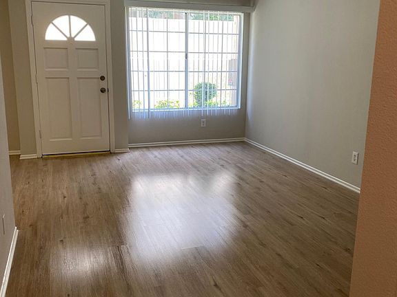 5th image of 11403 216th St APT 3