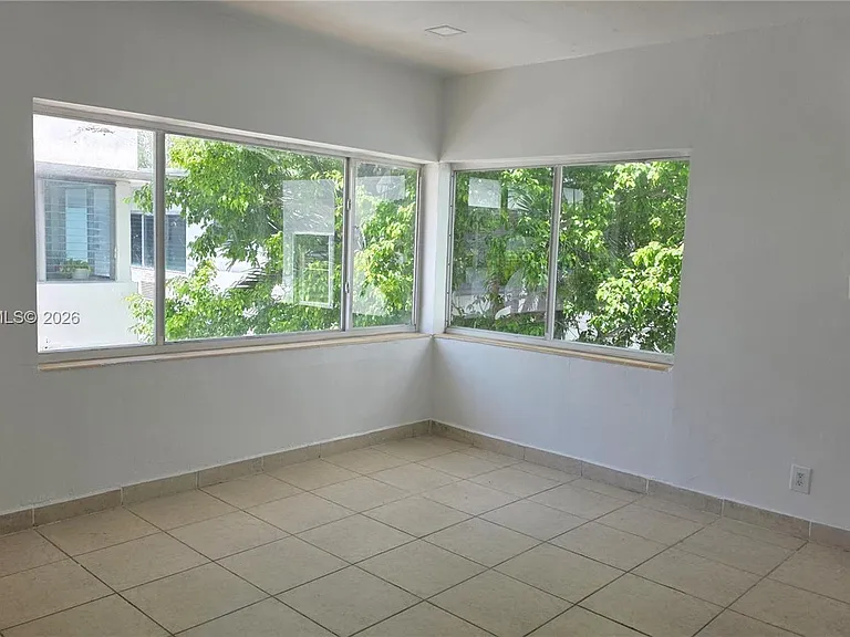 7629 Dickens Ave #4-8 — Photo 6