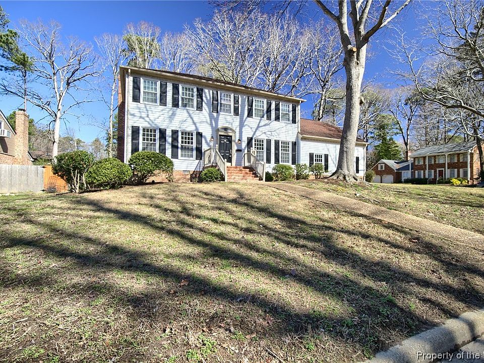 1st image of 25 Paula Maria Dr