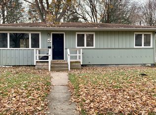 415 Crestview St, Flushing, MI 48433
