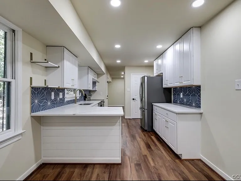 2110 Deer Meadow Ln — Photo 6