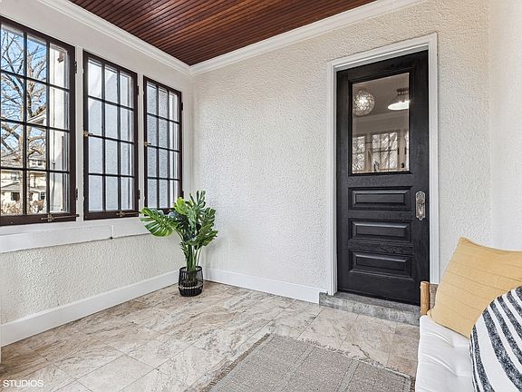 4th image of 731 Laurel Ave