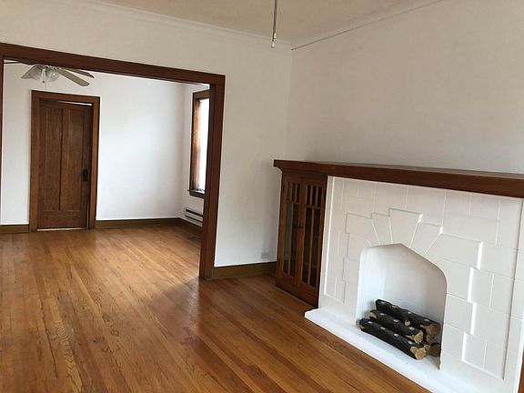 4th image of 3079 N Davlin Ct APT 2