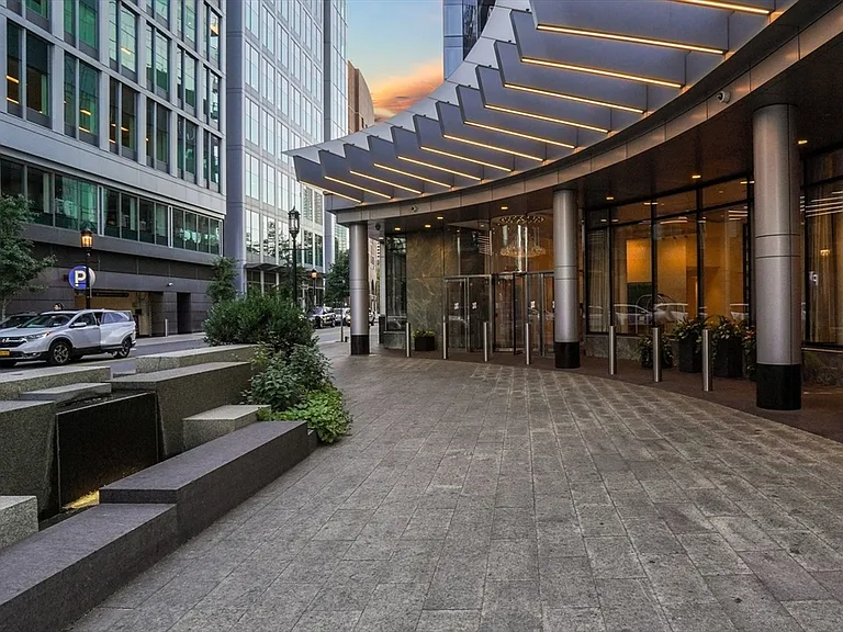 22 Liberty Dr #9G — Photo 28
