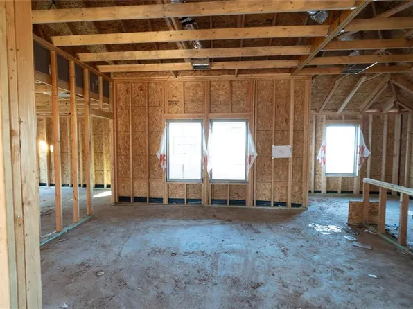 9213 NW 119th St, Yukon, OK 73099