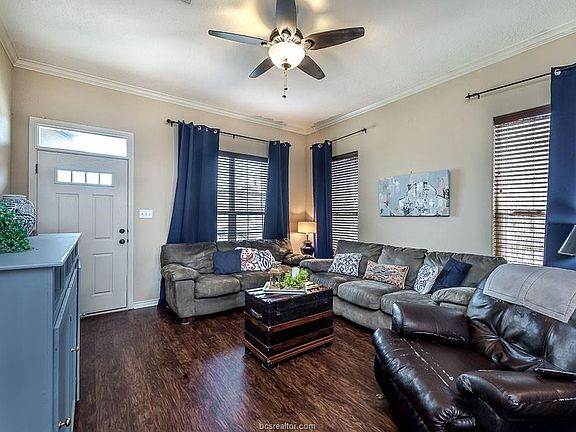 3rd image of 4305 Addison Ct