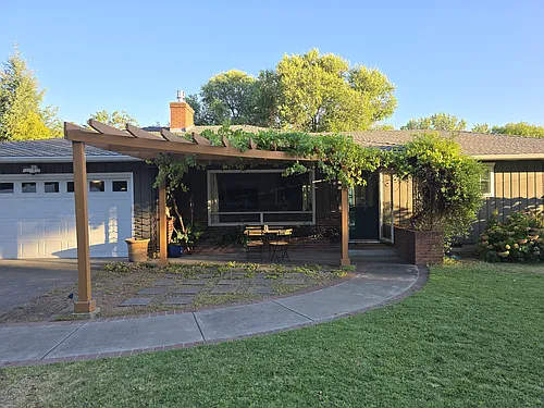 2116 Crestbrook Rd Photo 1