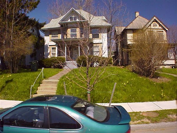 933 S Plymouth Front