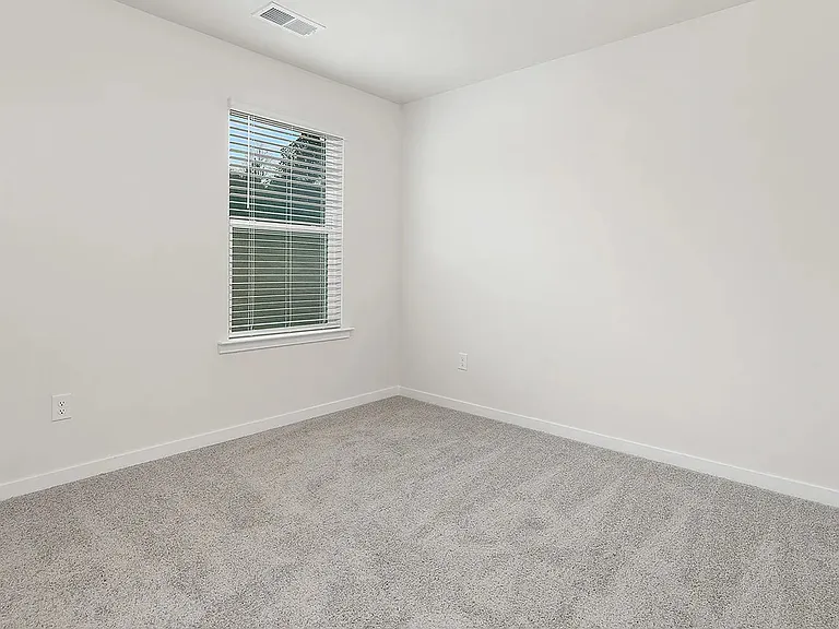 7604 Bainbridge Rd — Photo 10