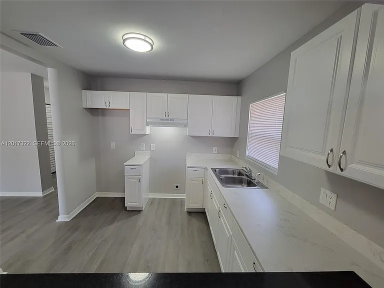 1414 NW 8th Ave #1 — Photo 9