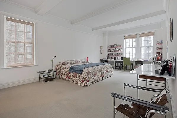 Sold by Sloane Square | media 15