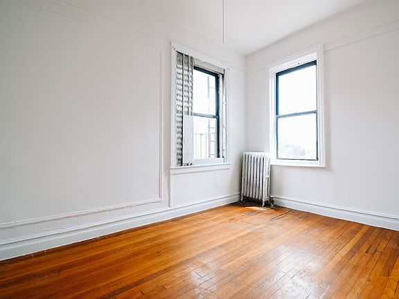 3rd image of 45 Tiemann Pl APT 6O