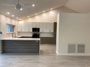 8848 NW 152nd Ter, Miami Lakes, FL 33018