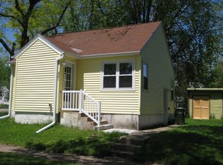 521 W 3rd St, Cedar Falls, IA 50613