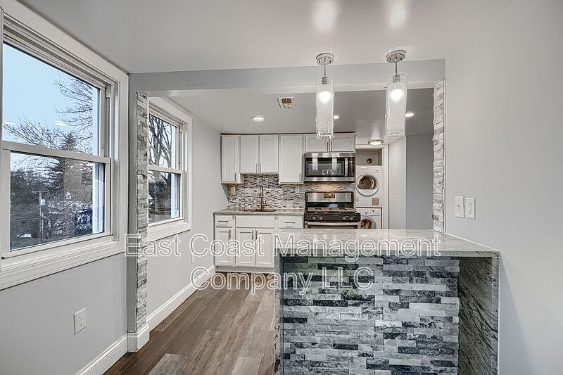 1st image of 4012 Fernhill Ave APT 3