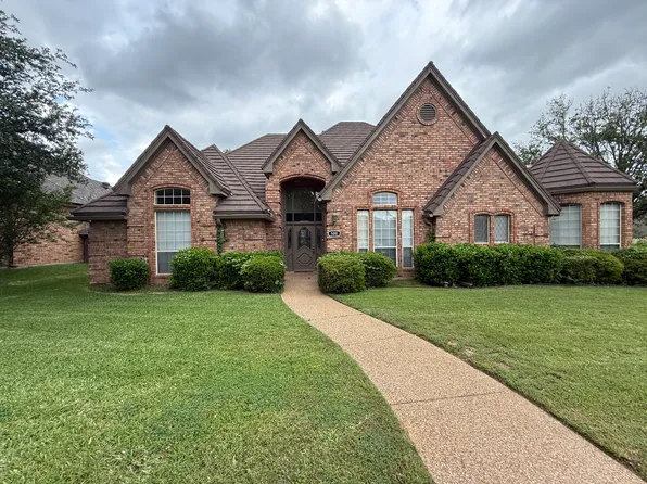 500 Evergreen Dr, Hurst, TX 76054