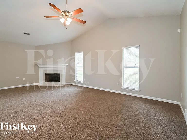 9181 Triple Crown Loop E — Photo 3