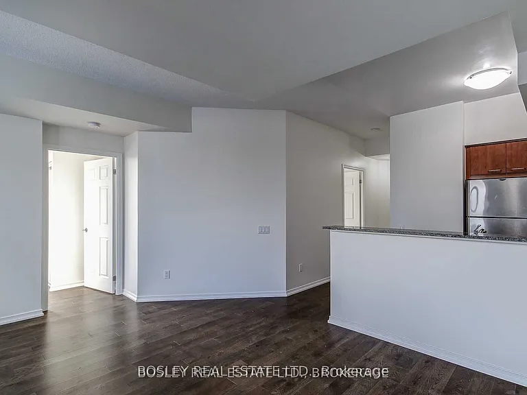 451 Rosewell Ave #512 — Photo 9