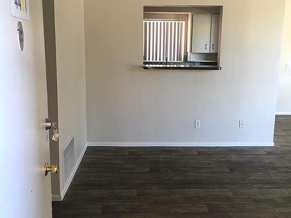 Breakfast bar in kitchen