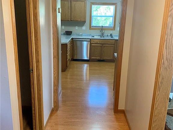 5th image of 107 Bradley Dr