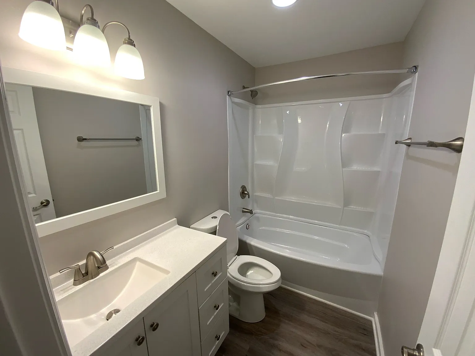 2 bed, 1.5 bath, 960 sqft, $1,700 — Photo 4