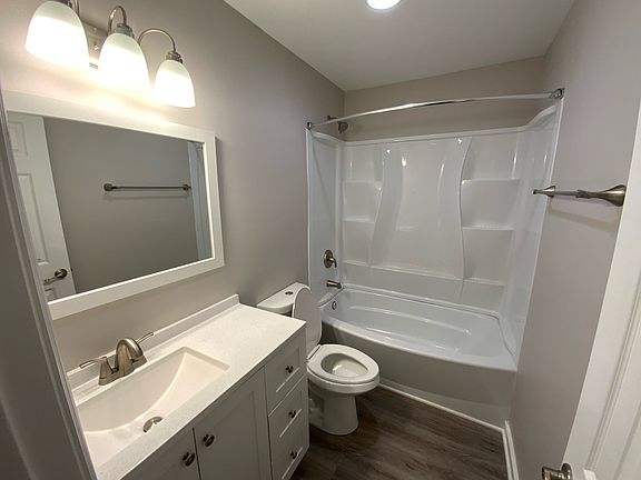 4th image of 143 Old Tusculum Rd #B